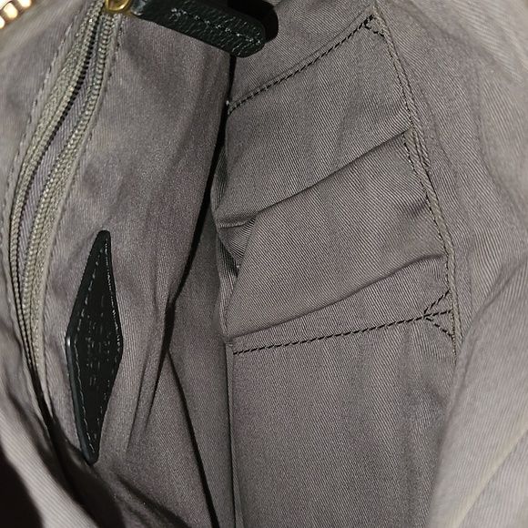 Black & White Leather Crossbody by Fossil - Picture 12 of 16